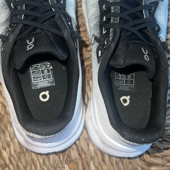 On Running Women's Athletic Shoes in Black and White - Picture 11 of 12